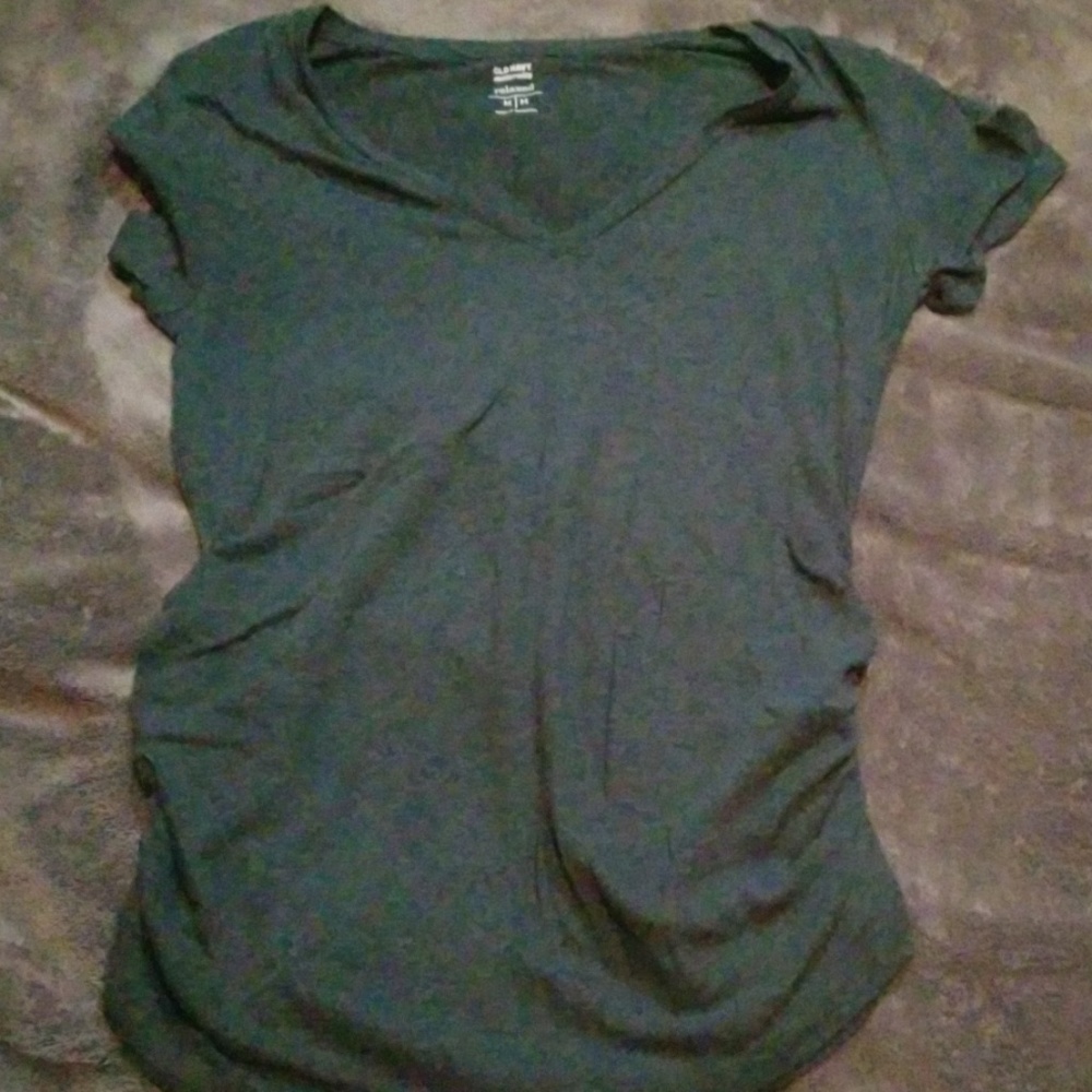 Old Navy maternity tee